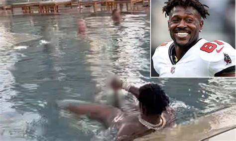 antonia brown pool|Video Shows Antonio Brown Exposing Himself At Dubai Hotel Pool